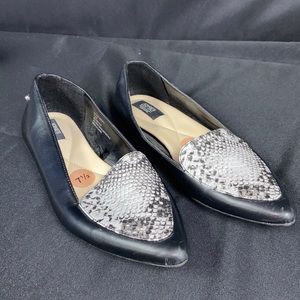 💝Jones New York Signature Faux Snake Skin Flats (1284)